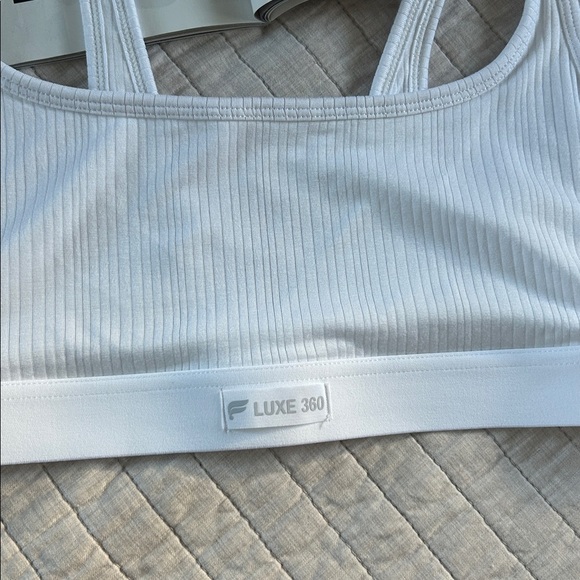 Fabletics luxe 360 white ribbed comfy lounge light support bra top Mβ - Picture 2 of 7